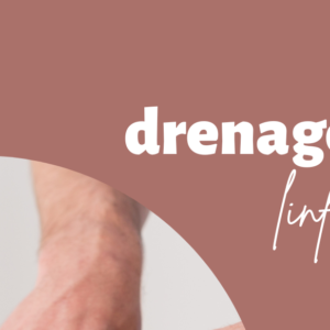 A drenagem linfática é uma técnica de massagem que visa estimular o sistema linfático do corpo, ajudando na remoção de líquidos acumulados e toxinas. O sistema linfático é responsável por transportar a linfa, um líquido que contém glóbulos brancos, pela rede de vasos linfáticos, contribuindo para a eliminação de resíduos e fortalecimento do sistema imunológico.